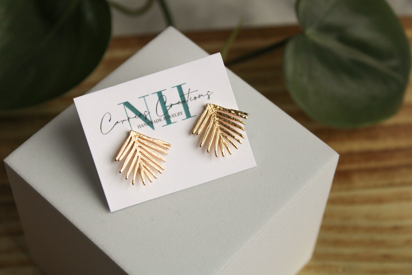 Leaf Stud
