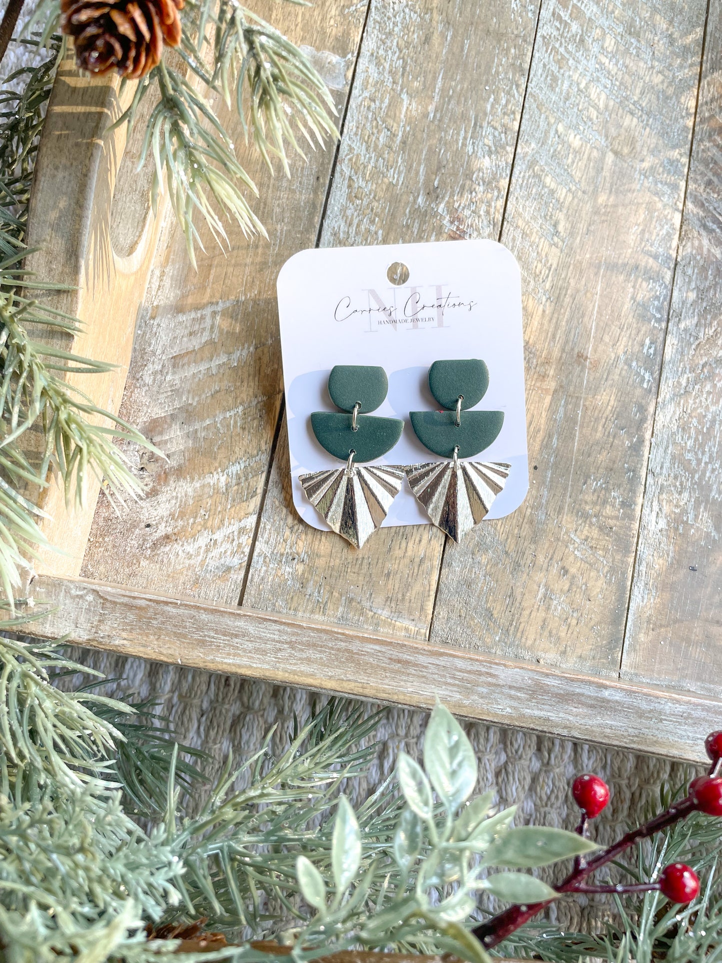 The Isla- Holiday Colors